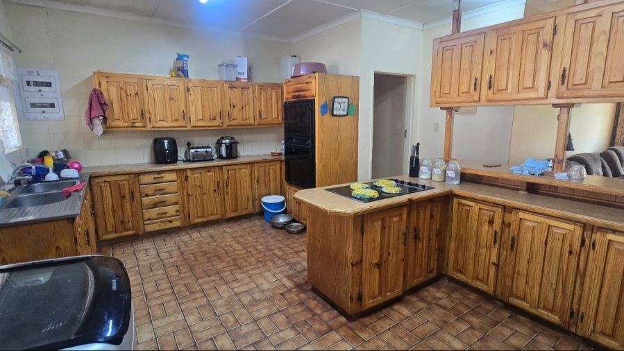 4 Bedroom Property for Sale in Koffiefontein Free State